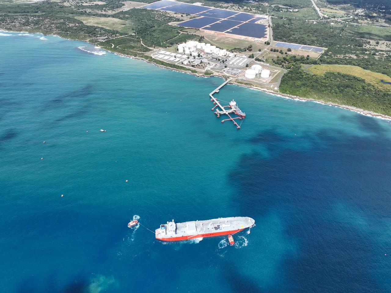 Llega al país buque con capacidad de más de 26 millones de galones de GLP Santo Domingo