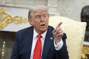 donald-trump-pide-al-supremo-que-le-deje-desmantelar-el-departamento-de-educacion