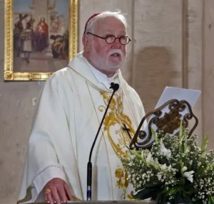 el-‘canciller’-del-vaticano-aboga-por-una-iglesia-«unida»-durante-su-visita-a-cuba