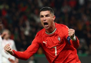 cristiano-ronaldo-realiza-por-primera-vez-tres-goles-a-espana-en-un-solo-partido