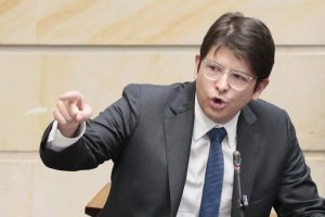 mejora-la-salud-del-senador-uribe-turbay-tras-atentado-en-bogota