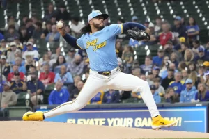peralta-guia-a-cerveceros-a-sexta-caida-de-cardenales.-otros-resultados-de-mlb