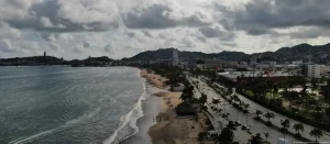 huracan-erick-llega-a-categoria-4-y-se-aproxima-a-la-costa-sur-de-mexico