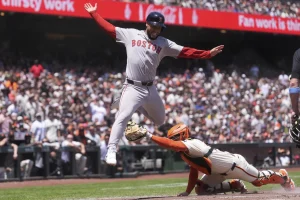 gigantes-le-ganaron-a-boston,-adames-la-saco-yankees-ganan-viniendo-de-atras.