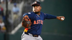 hummel-pega-jonron-y-framber-valdez-sale-sin-decision-en-victoria-de-los-astros-sobre-phillies
