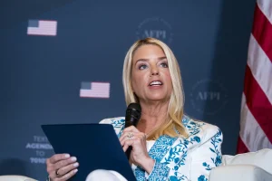 fiscal-general-de-eeuu.-incluye-a-mexico-en-la-lista-de-paises-«adversarios»