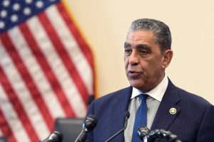 adriano-espaillat-critica-fallo-de-corte-suprema-sobre-ciudadania-por-nacimiento-en-eeuu.