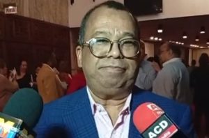 eury-cabral-elogia-a-rene-fortunato-durante-la-premier-de-“el-triunfo-de-la-democracia”
