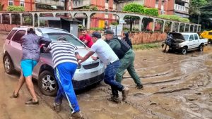 fuertes-lluvias-en-venezuela-provocan-miles-de-damnificados-y-danos-en-varias-regiones