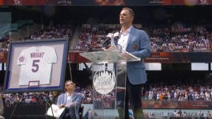 david-wright-entra-al-salon-de-la-fama-de-los-mets-y-retiran-su-numero-5