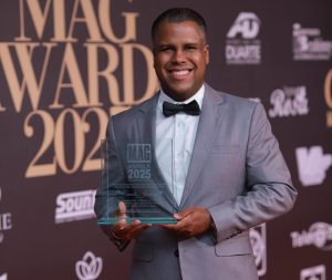 economista-ernesto-jimenez-es-reconocido-en-los-premios-magazines-awards-2025