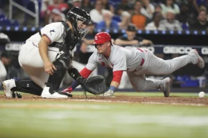 cardinales-vencen-marlins -y-rompen-racha-de-cinco-derrotas.-otros-resultados