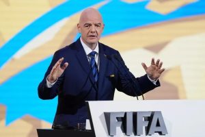gianni-infantino-repudia-la-violencia-que-obligo-a-suspender-partido-en-argentina