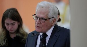 padre-de-miguel-uribe-turbay-entra-a-la-contienda-presidencial-en-reemplazo-de-su-hijo