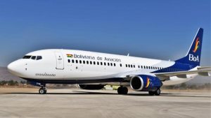 vuelo-de-bolivia-a-miami-se-desvia-a-colombia-por-emergencia-medica;-fallece-un-pasajero