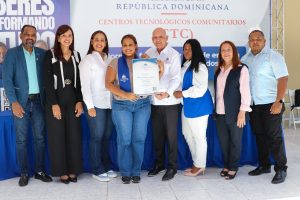 ctc-certifican-a-150-jovenes-en-tecnologia-en-santo-domingo-norte