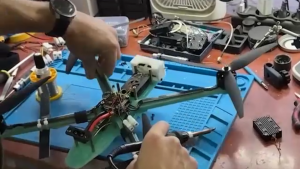 batallon-ruso-adapta-drones-fpv-para-ataques-y-defensa-en-ucrania