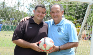 pica-y-se-extiende:-libro-“futbol-solo-futbol,-mi-legado”,-un-golazo-de-los-bauger