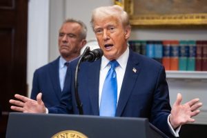trump-restringe-tylenol:-¿causa-real-del-autismo-en-ninos?