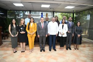jce-presenta-compendio-con-ensayos-ganadores-del-iespec
