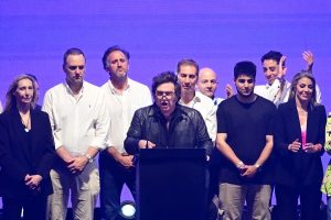 milei-pide-el-voto-para-vencer-al-«comunismo»-durante-el-cierre-de-campana-en-argentina