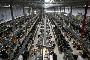 amazon-anuncia-despido-de-14,000-empleados-en-fase-de-“reduccion-global”-vinculada-a-ia
