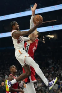 green-brilla-en-debut-con-los-suns-con-29-puntos,-phoenix-supera-los-clippers.-otros-resultados