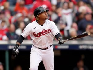 jose-ramirez-obtiene-su-sexto-bate-de-plata-y-se-une-a-la-elite-de-la-mlb