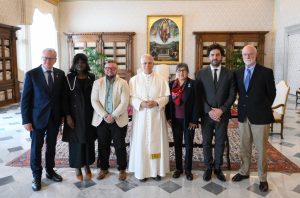 leon-xiv-escucha-a-victimas-de-abuso-en-belgica-durante-reunion-historica