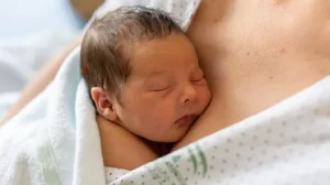 que-es-el-metodo-madre-canguro-y-por-que-la-oms-lo-recomienda-para-bebes-prematuros