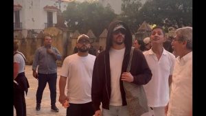 bad-bunny-disfruta-la-ciudad-colonial-como-un-turista-tras-sus-conciertos-en-sd