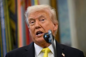 trump-avisa-que-«empezara-a-detener»-el-avance-de-narcotraficantes-de-venezuela-por-tierra