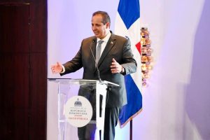 salud-publica-presenta-censo-que-identifica-87,314-trabajadores-del-sector-en-todo-el-pais