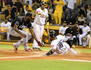 con-pitcheo-de-calidad,-las-aguilas-vencen-al-escogido-y-llegaron-a-25-victorias