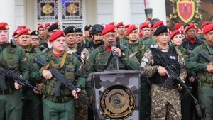 venezuela-juramenta-a-unos-1.000-militares-para-hacer-frente-a-«cualquier-circunstancia»