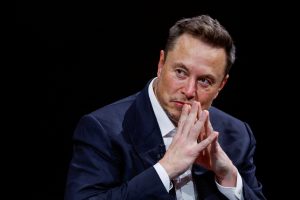 musk-confronta-a-la-ue-tras-sancion-millonaria-a-la-red-social-x