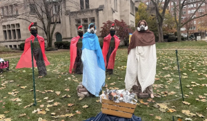 pesebre-con-nino-jesus-esposado-genera-polemica-en-iglesia-de-chicago