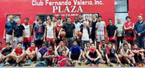 plaza-valerio-hara-cena-navidena-jovenes-baloncestistas