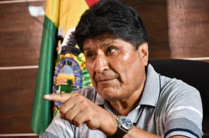 evo-morales-califica-de-“agresion”-la-incautacion-del-petrolero-venezolano-por-ee-uu.