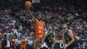 valencia-vence-al-efes-y-logra-su-cuarta-victoria-consecutiva