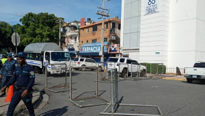 policia-refuerza-seguridad-en-el-palacio-de-justicia-por-audiencia-del-caso-senasa