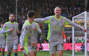 city-y-aston-villa-ganan-y-mantienen-la-presion-sobre-el-arsenal-en-la-premier-league