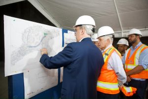 abinader-supervisa-avances-del-tunel-en-plaza-de-la-bandera