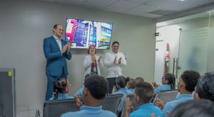 inabie-financia-cirugias-visuales-a-11-estudiantes-de-escuelas-publicas