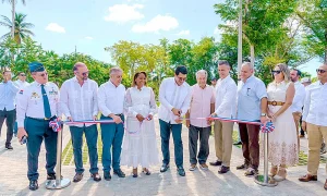 empieza-reorganizacion-de-la-playa-de-bayahibe-con-nuevo-estacionamiento-turistico