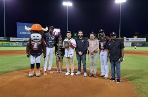 toros-del-este-rinden-homenaje-a-cesar-presbott-por-su-legado-como-scout-de-los-yankees