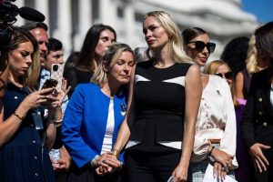 victimas-de-epstein-avalan-liberacion-de-archivos-pero-critican-falta-de-informacion-clave