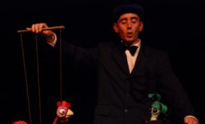 santa-claus-visita-nova-teatro-junto-con-la-obra-infantil-“la-boda-del-tio-perico”