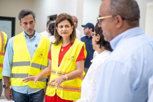 supervisan-fase-final-del-hospital-matias-ramon-mella-en-dajabon