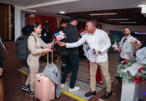 departamento-aeroportuario-recibe-a-dominicanos-del-exterior-que-llegan-por-navidad